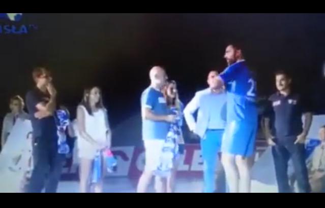 Balonmano: El chileno <a href="/marcooneto/">marco oneto</a> fue presentado como nueva incorporación del <a href="/sprwisla/">ORLEN Wisła Płock</a> de Polonia