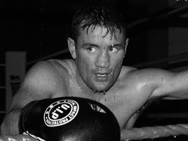 johnludds's tweet image. Really pleased to announce I'm writing Michael Gomez's biography. A Manchester boxing legend. #boxing #MichaelGomez