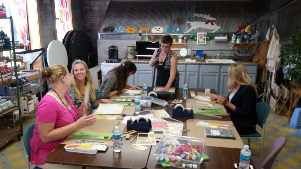 DanCoxPhD's tweet photo. New Charles City teachers prepping to #shareyourstory at #RusticCorner #WeAreCC #CCEdFuture http://t.co/9poqeXpdRV