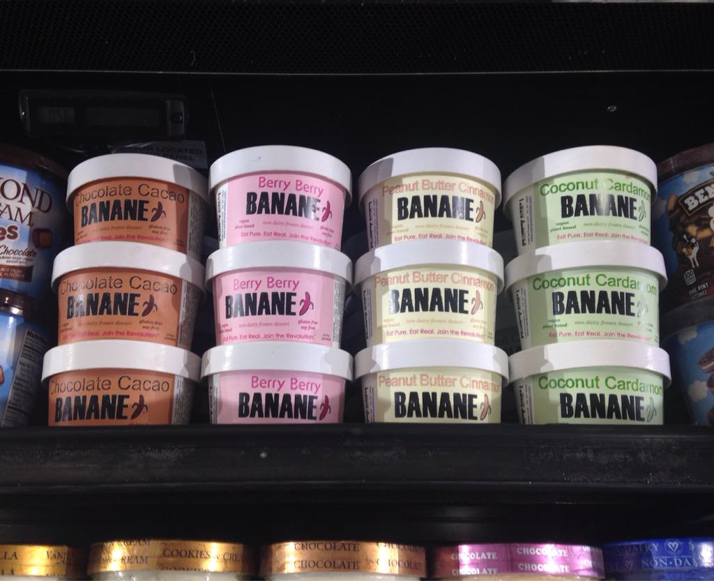 CaSaIceCream's tweet photo. At Urban Market in #Williamsburg ! #plantbased #veganicecream #nyc http://t.co/cwRX4GdkcX