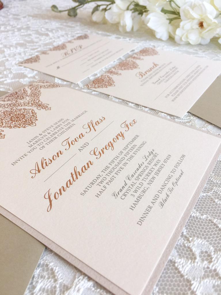 BFoxCreative's tweet image. #Rosegold pressed #foil #wedding #invitation in all its glory!