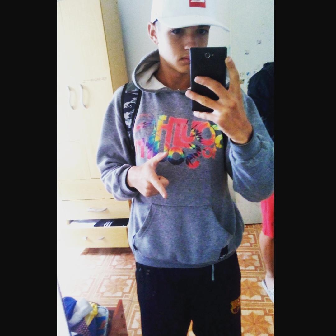 _Lucasdanttas's tweet photo. A pior prisao e uma mente fechada http://t.co/h5lEolyP8t