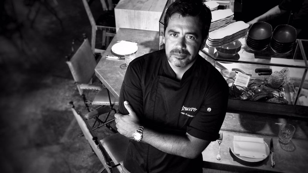 Javier. Serie de retratos #ConUstedes, personas con quienes comparto. #VenAComer