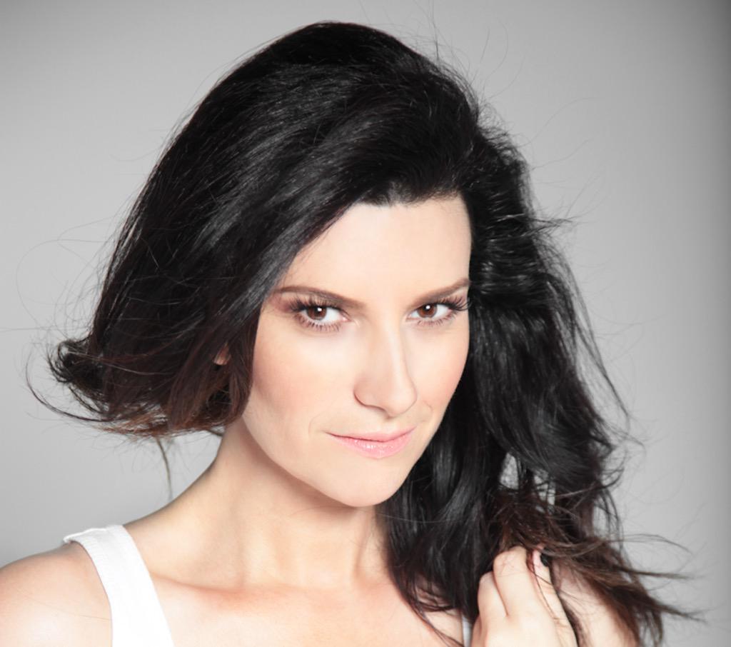 Conoce los detalles que nos comentó <a href="/LauraPausini/">Laura Pausini</a> a #PiccoloUniverse sobre su rol en #LaBanda bit.ly/1J5E4JZ