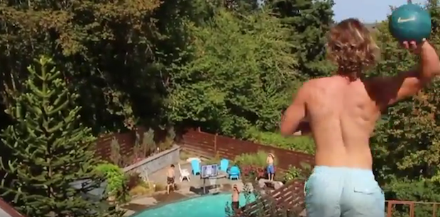 TSN_Sports's tweet photo. A roof + ping pong + bros = an EPIC POOL DUNK! Welcome to the #CoorsLightGames. http://t.co/um6U39Jaeh #SummerCentre http://t.co/BN8gkaMW3K