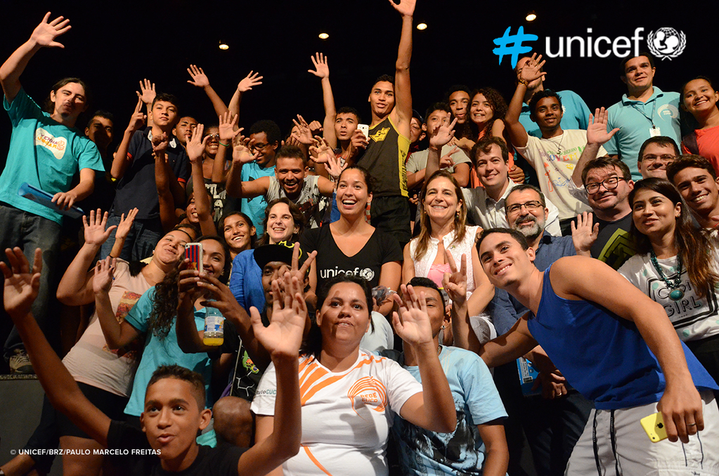 ¡Gracias a la nadadora olímpica <a href="/ranomikromo/">Ranomi Kromowidjojo</a> por inspirar y ayudar a los niños en #Brasil! #TeamUNICEF <a href="/unicefbrasil/">UNICEF Brasil</a>