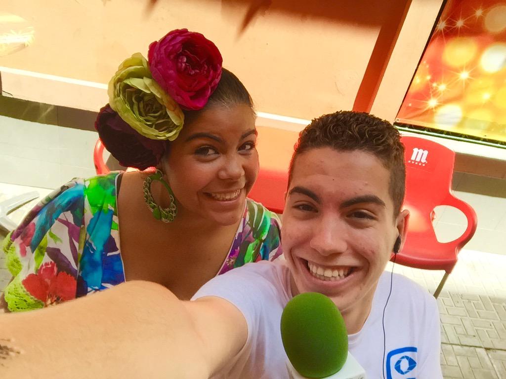 Quepechadetarde's tweet photo. #quepechadetarde #FeriaMLG http://t.co/rdZ88WiMC2