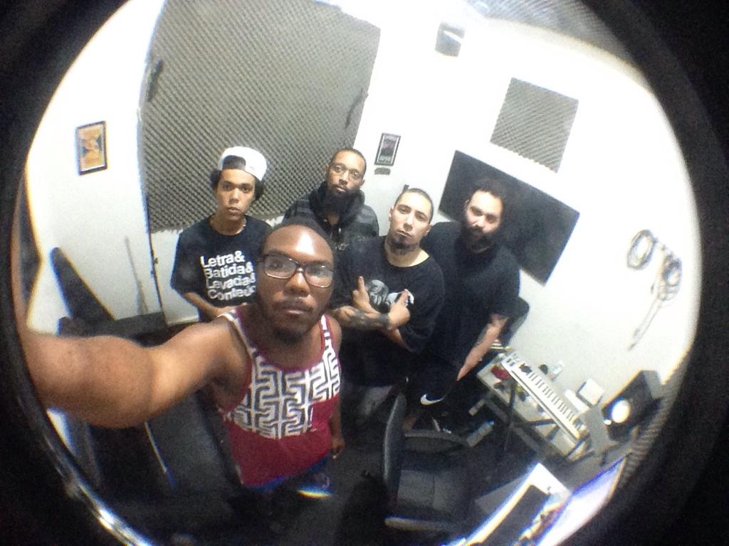 kojioficial's tweet photo. #studioattack com esses irmãos  @eN3jhowubs @Efidoisele @originalsant 
#selibertar http://t.co/nCNgbsxQng