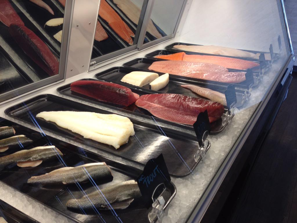 Tyrian_Blue's tweet photo. Catfish, cod, flounder, monkfish, shrimp, king crab legs and more are today's fresh deliveries at Tyrian Blue. #LKN http://t.co/BT4Xc3xSIi