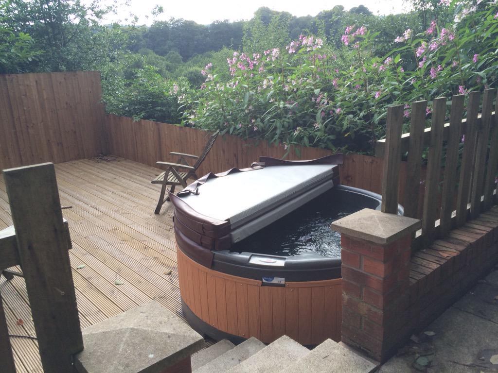 Hot Tubs North West (HottubNorthWest) Twitter