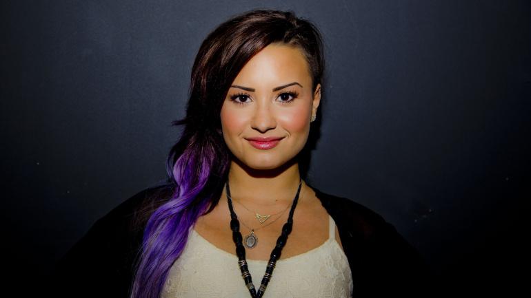  Lovato: Here are some of the internet s BEST tributes to her today!  