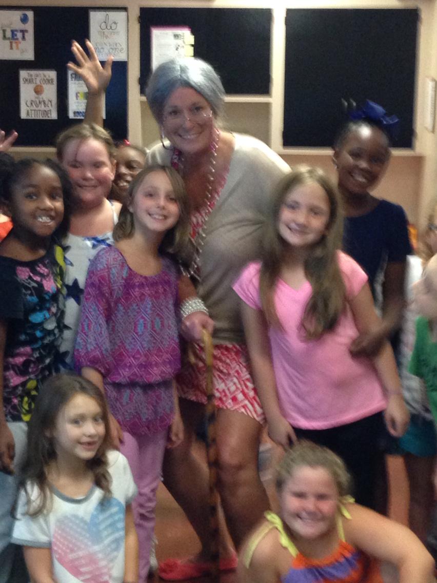 MHGreer1's tweet photo. Great teaching at EW! Mrs. Hayes takes on new role to impress students. #dcseffect http://t.co/OpPqpbUQia