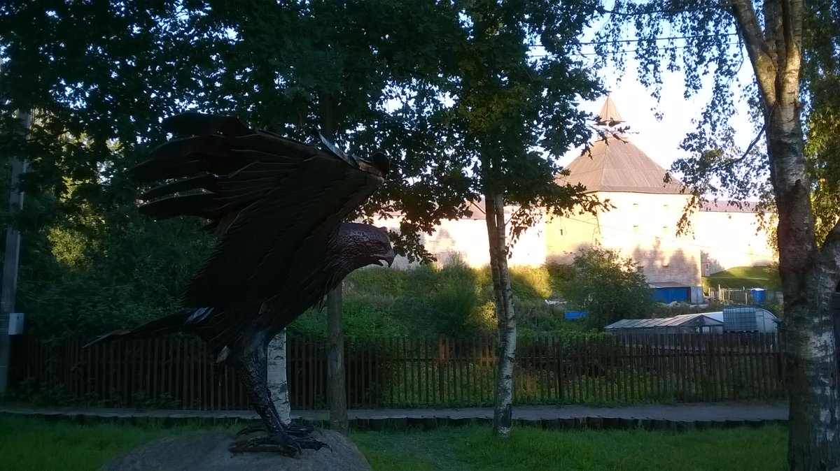 Тут были Рюрики. (@ Староладожская крепость / Old Ladoga castle - <a href="/ladogamuseum/">музейСтарая Ладога</a>) swarmapp.com/c/dqk5eaSKaSE