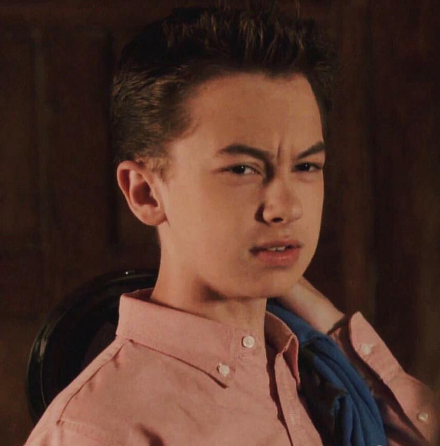 TheFostersXOX's tweet photo. "Jake T. Austin, who?" http://t.co/hdNonfaRex
