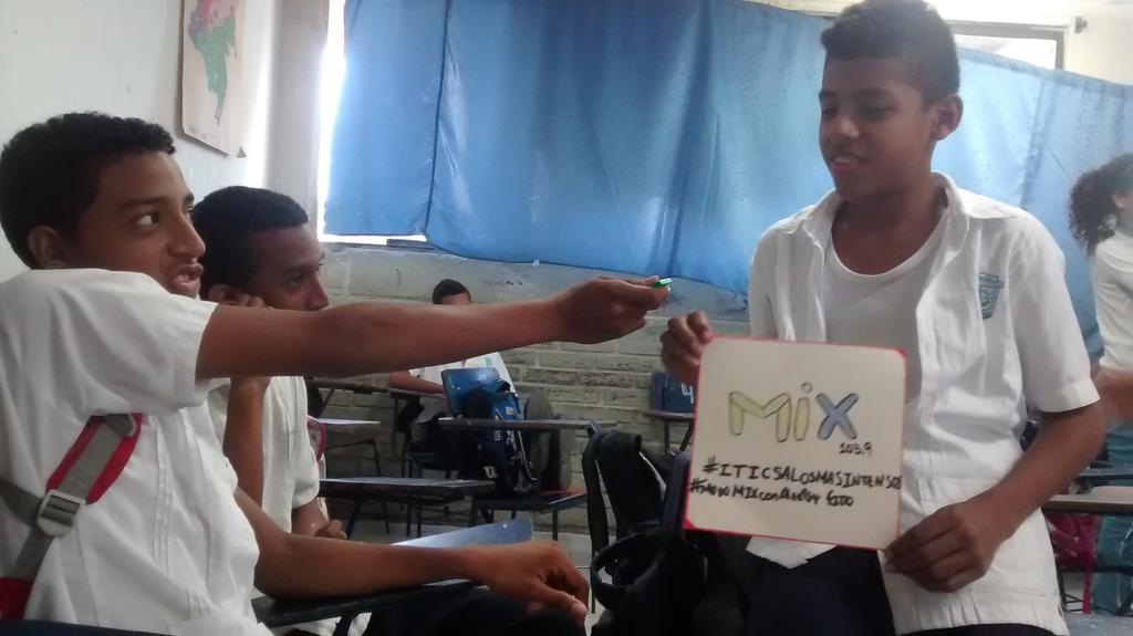 victorlpt's tweet photo. @Mix1039 Estamos #ModoMixYHastaMix. #ModoMixConAlexisYFido, #ITICSALosmásIntensos. http://t.co/TaRLSSHYoU
