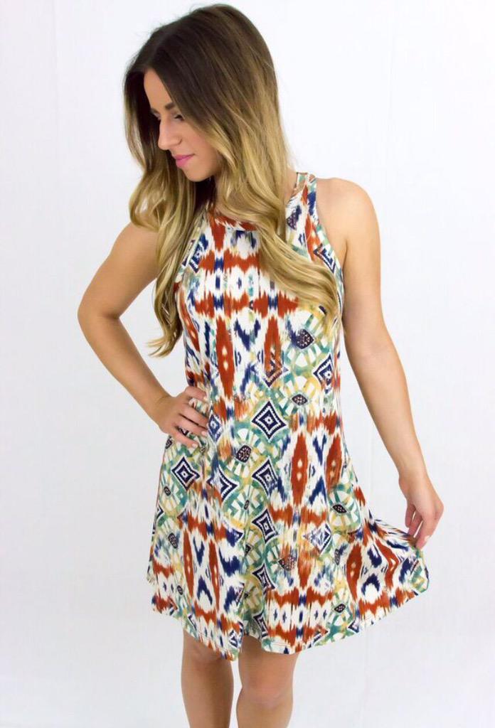 shopavabelle's tweet photo. How perfect is this dress for transitioning into Fall?! Get yours on Monday! #shopavabelle http://t.co/Fl8mc8qfJz