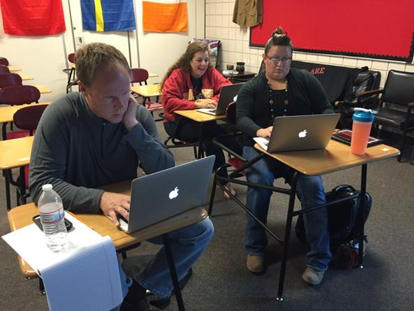 #Spiritlakecsd teachers exploring apps like <a href="/Movenote/">Movenote</a> in the Google Slides session. #SLPD2015 #plaea
