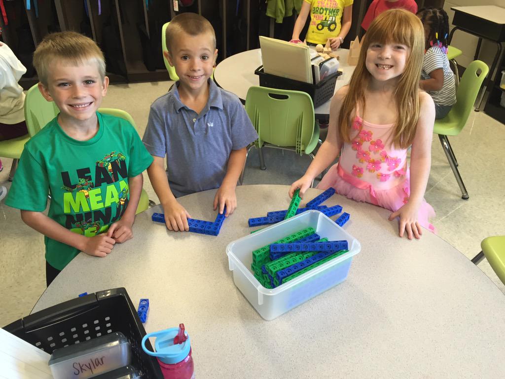 cbtmr2's tweet photo. Math fun! #cpsbest #buildplaycreate http://t.co/uON4tRKuNL