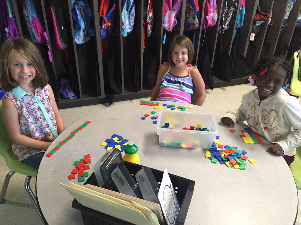 cbtmr2's tweet photo. Math fun! #cpsbest #buildplaycreate http://t.co/uON4tRKuNL