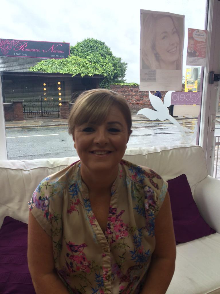 PowderMePretty's tweet image. Hair and make up