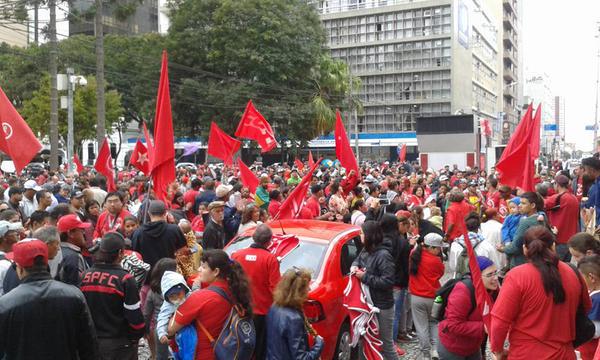 Alex___Pinheiro's tweet photo. #BrasilDaDemocracia http://t.co/RAAyIGbmmU