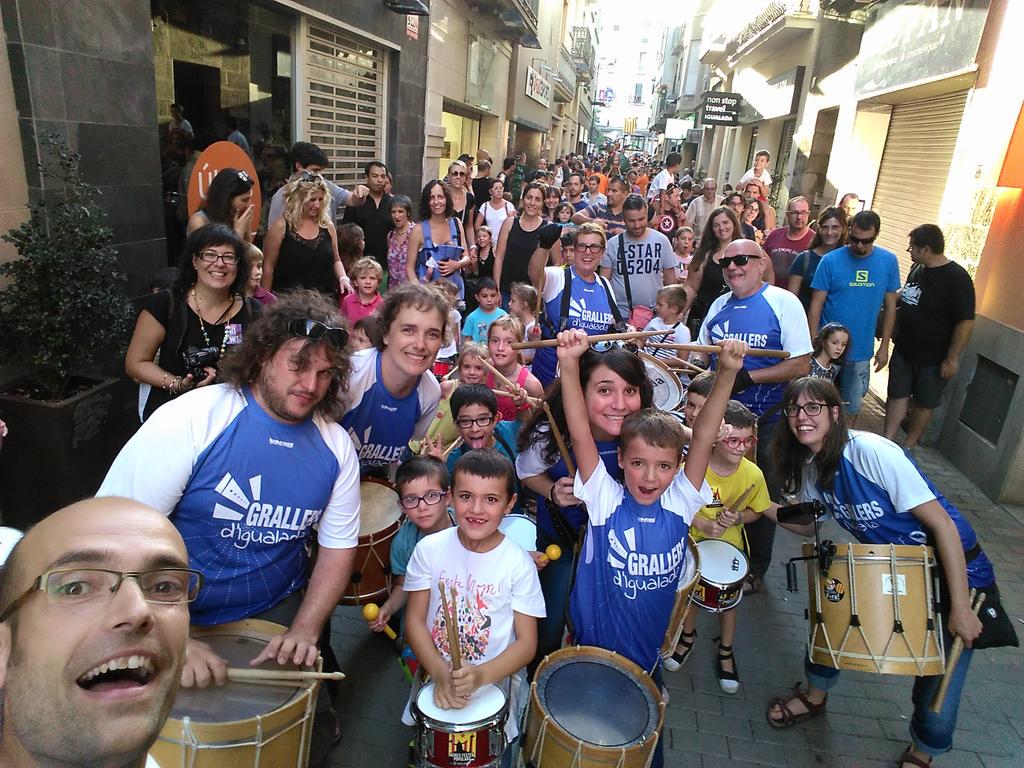 GrallersIGD's tweet photo. Relleu generacional assegurat a #Igualada!!! Es demostra any a any a la #tabalada de la #FMIGD!!! http://t.co/QP1FQE9kk6
