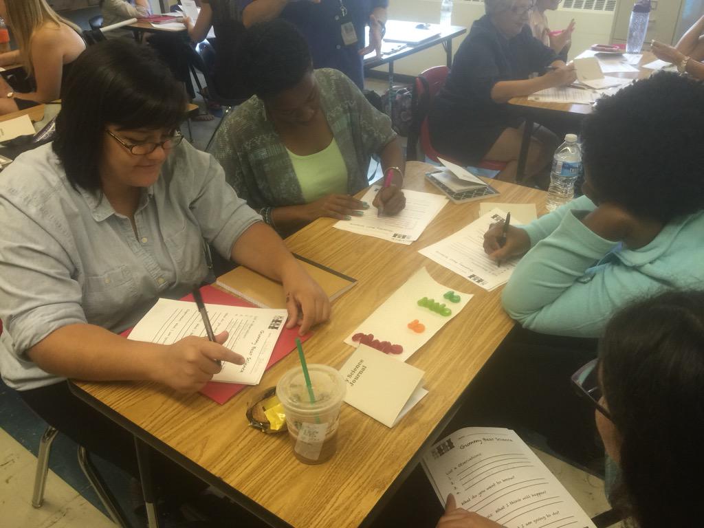 HCS_ScienceDept's tweet image. New Teachers exploring Gummy Life Savers!! #hcsscience
