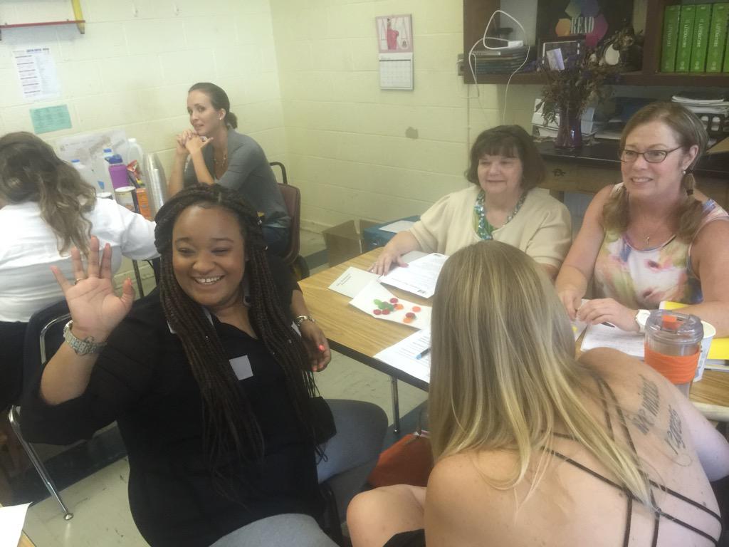 HCS_ScienceDept's tweet image. New Teachers exploring Gummy Life Savers!! #hcsscience