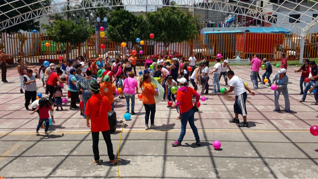 Enseñamos que es más importante el juego en familia con los niños que el juguete más valioso @Del_Iztapalapa
