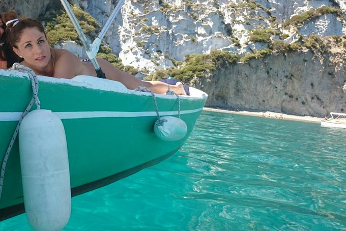 A #Ponza doverosamente con il gozzetto ;-) http://t.co/1BhbbOqk0L<a href="/tag/ponza"class="tags">#Ponza</a>