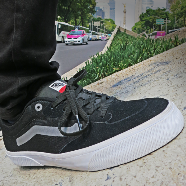 vans_mx's tweet photo. Dos opciones que te pondrán #LivingOffTheWall. ¿Cuál es tu favorito? #VansMx http://t.co/KhUsl9dyLT