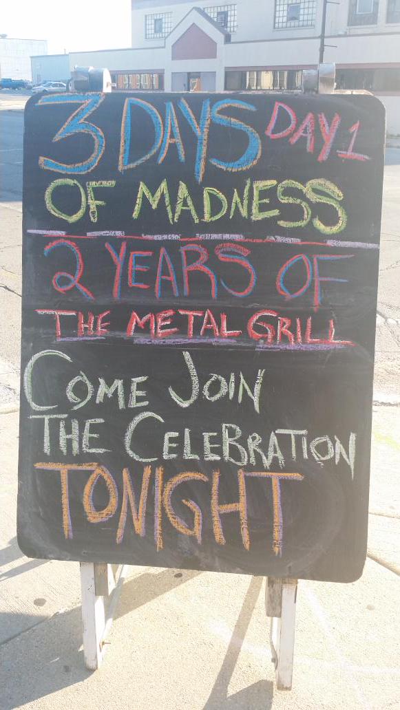 metal_grill's tweet photo. Tonight! Day 1 of 3 http://t.co/lNAPhqONaL
