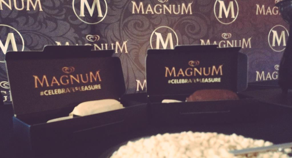 Muchos invitados nos confesaron que no vinieron sólo por el libro, sino por el placer de un Magnum #CelebratePleasure