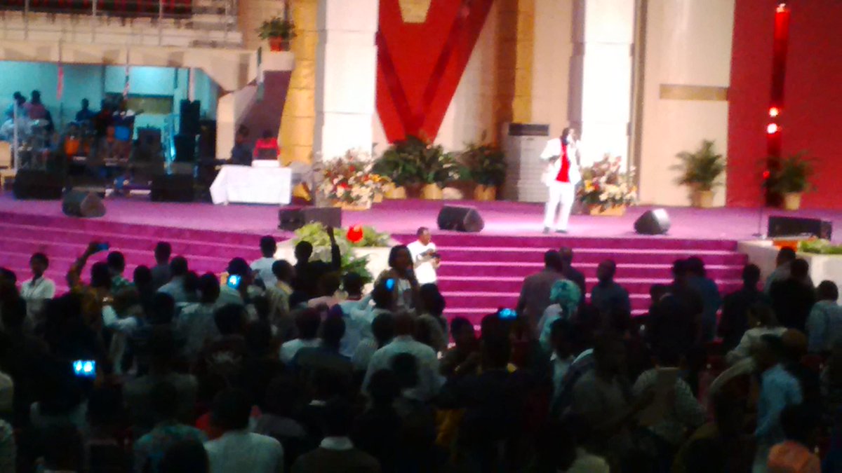 Firstlady_Ola's tweet photo. @sammieokposo @efediva joy overflows in my heart @tremworld @ev_trem 
#mandate
#metathesis2015 http://t.co/3QP1vy0hVT
