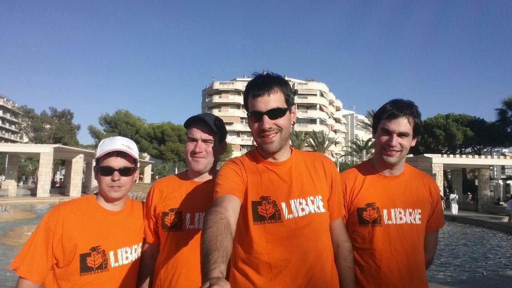 ElorriLibre's tweet photo. Saloun ere #ElorriLibre http://t.co/Ks7KVnNQ5P