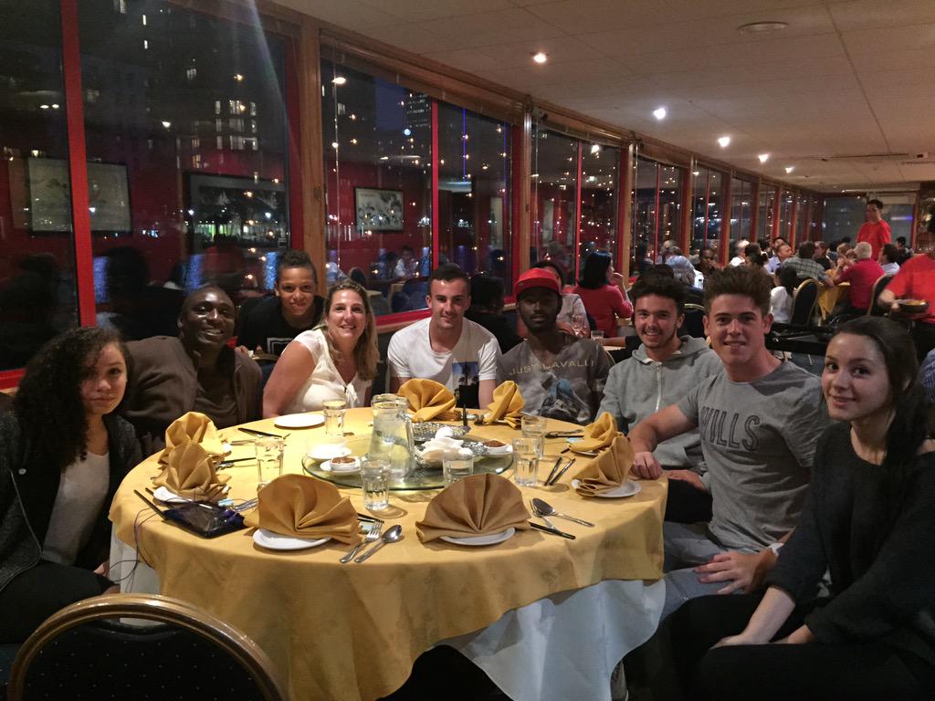 TraceyLeaburn's tweet photo. Enjoying my birthday night out with my family &amp; extended family @SamuelBone @JordanBeeney @ChrisMillar24 @Ea_100M http://t.co/kUVeNfl5wW