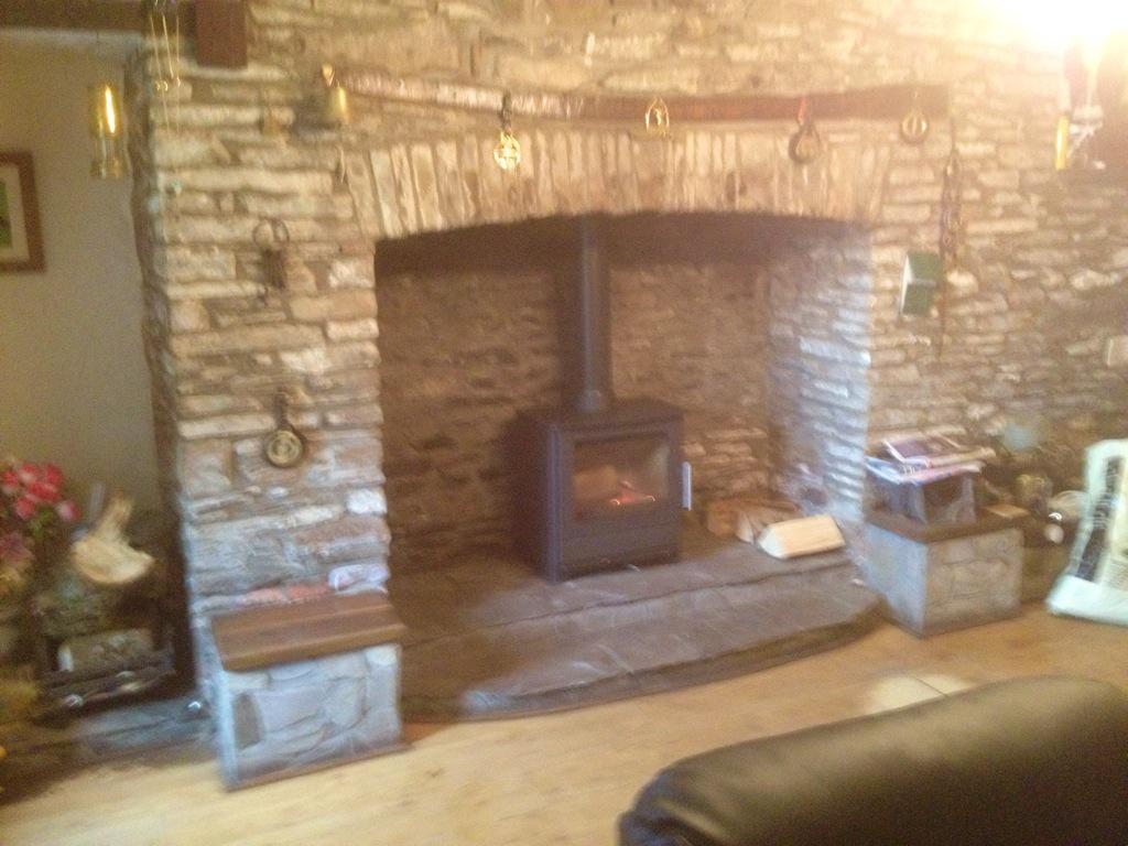 StoveRoom's tweet photo. Fitted today #heta #multifeul #stove #thestoveroomcardiff http://t.co/e2l286CMJ9