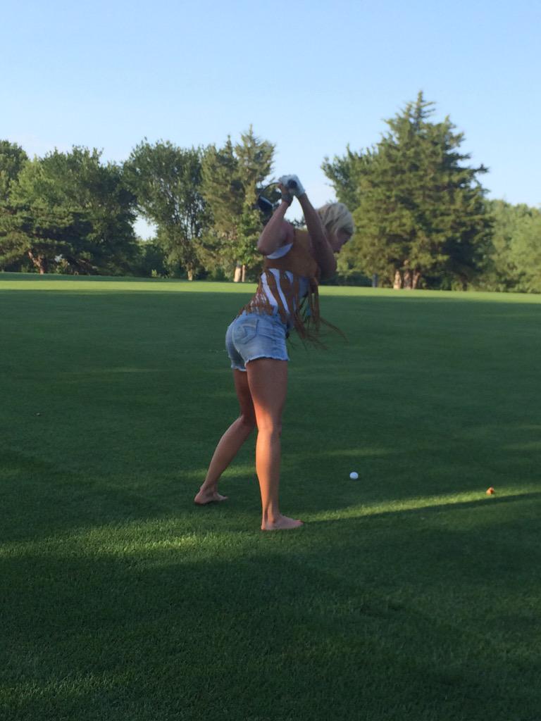 @atenopir so happy you are playing better! Next lesson we will get you some <a href="/TRUElinkswear/">TRUE linkswear</a> shoes!!! Awesome student🏆