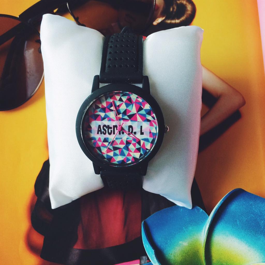 nine10shop's tweet photo. DEVAR CUSTOM IDR 40.000/pcs ( include box+extra battery) FREE CUSTOM #910update http://t.co/koQ7Q3Azyb