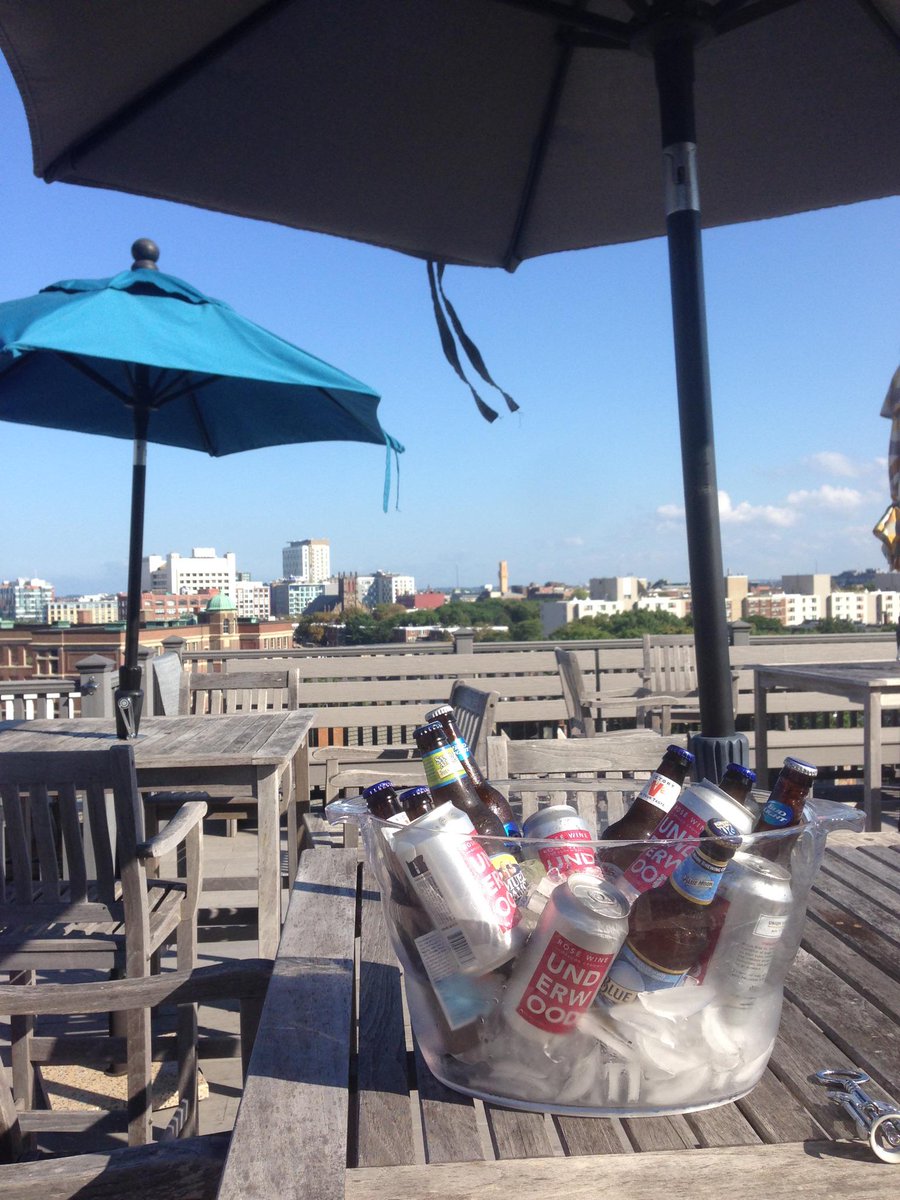 SoundtrackBOS's tweet photo. Some roofdeck refreshments! #soundtrackboston #underwoodrose #urbangrape #budlight #SamAdams #BlueMoon http://t.co/SXWV5DMepY