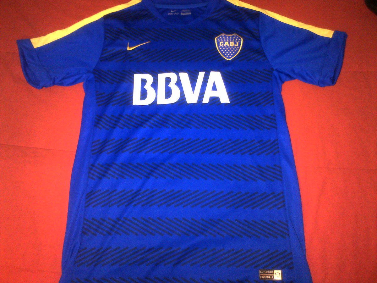 Fichajesdefpc_'s tweet photo. [SORTEO] Hace RT y ganate esta remera de entrenamiento de Boca. Seguí a @InformacionCABJ y @FapezC. Se sortea el 3/09 http://t.co/qizQm7xMSE