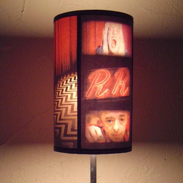 alloftwinpeaks's tweet photo. Custom Order - #TwinPeaks #SpookyShades #Etsy #handmade #lampada #lampshade #lamp #lampara #paralume #gift #BlackLo… http://t.co/LCVSXwMUXH