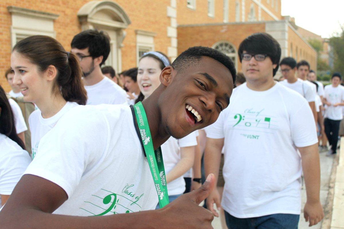 UNTCoM's tweet photo. Welcome to the family #UNT19! #firstflight2015 #UNTProud #UNTmusic #gonnabeagreatyear http://t.co/MqfU6YWYtZ