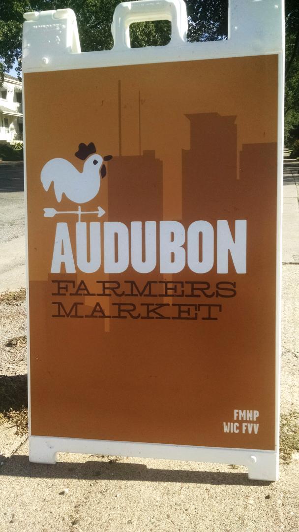 #free #bike repair at the Audubon farmers market until 7! See you there #nempls