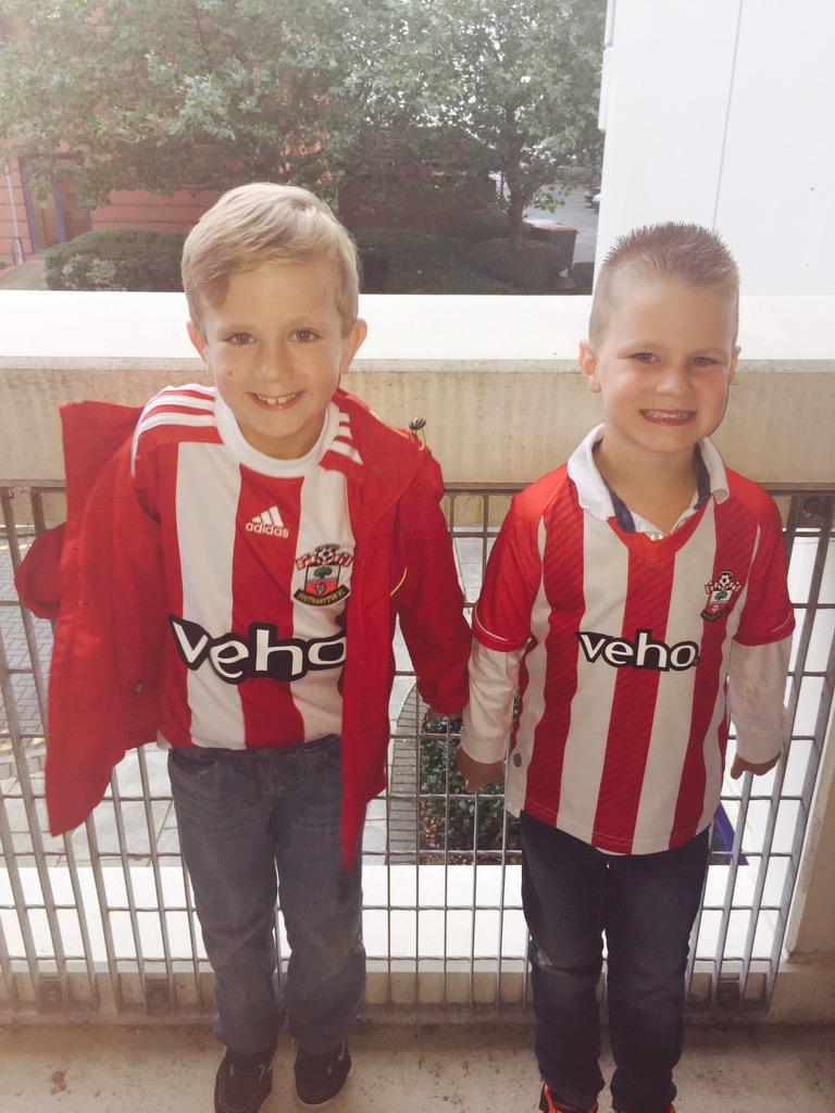 lozza_bea's tweet image. His first Saints Match 😀 #saintsfc #wemarchon #RedArmy @SouthamptonFC