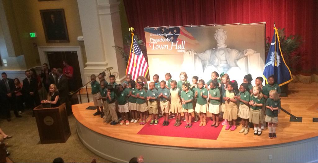 PalladianView's tweet photo. .@KarenFloyd emceeing @SenatorTimScott Town Hall Series at Wofford College tonight with @BobbyJindal http://t.co/XTbWrEUVKg