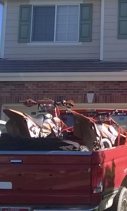 Someone stole my bikes! 😢 http://t.co/emnr4Jw5jE