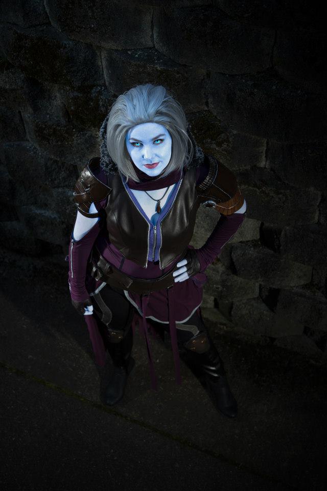 DestinyPubEvent's tweet photo. Make way for the Queen! Cosplayer @AirBubbles will be gracing Bellevue with @AwokenQueen's royal baby blue presence. http://t.co/8uM0IhwJcU