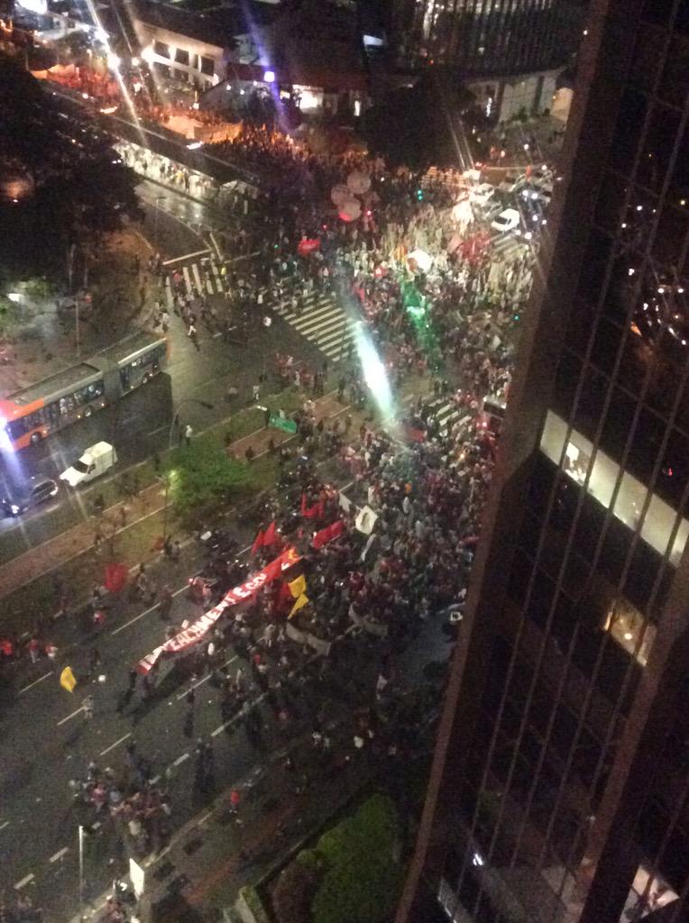 When crowds with megaphones stop a scientific session what do you do? Go to the roof and drink. #SaoPaulo #Brazil
