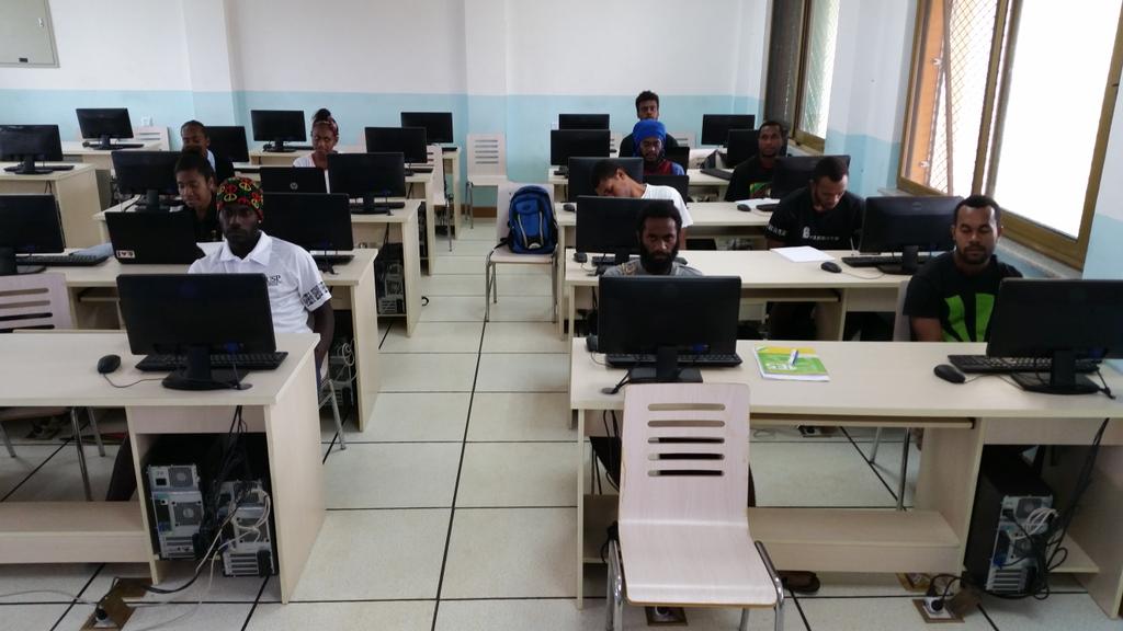 vj_cfs's tweet photo. #CSF12 future programmers from Vanuatu... in action. http://t.co/ETEMGD2MwJ